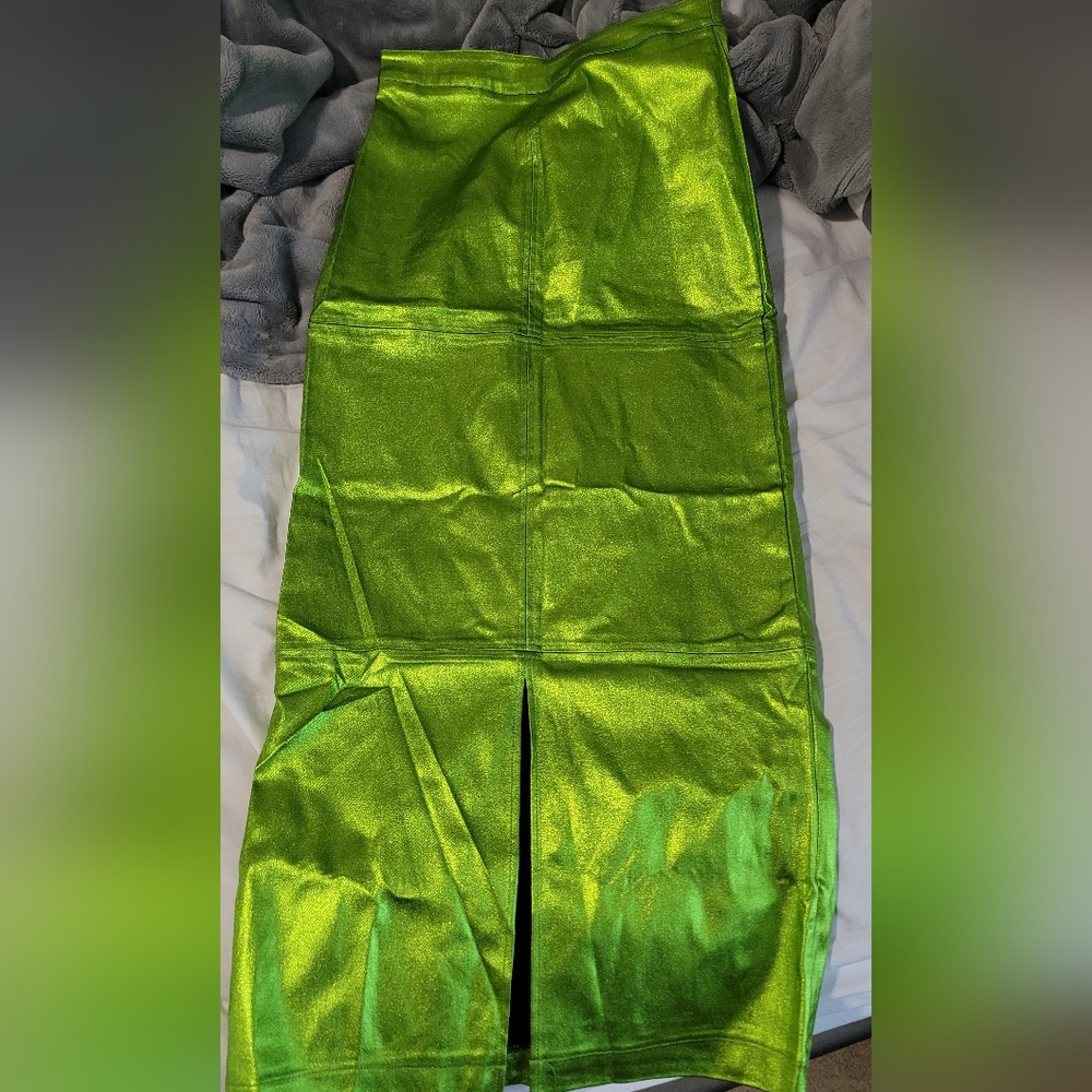 Beautiful green skirt Pencil skirt.